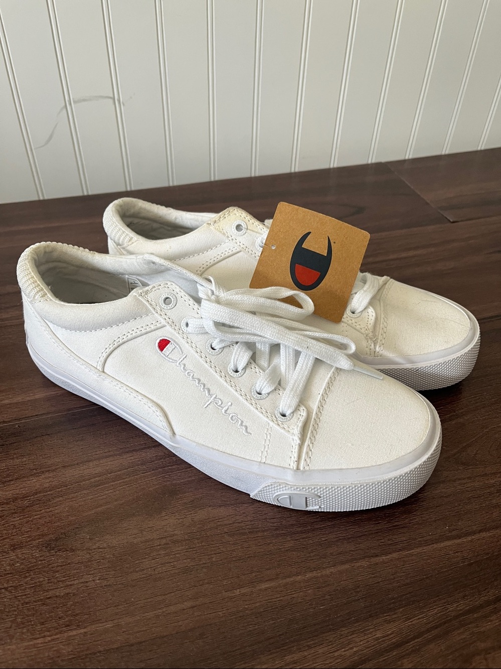 White Champion Life Fringe Lo canvas sneakers with logo